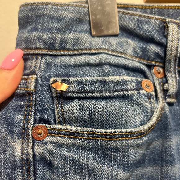 PARADISE MINE by ARITZIA jeans, low rise skinny, size 24, ripped knees - Picture 4 of 10